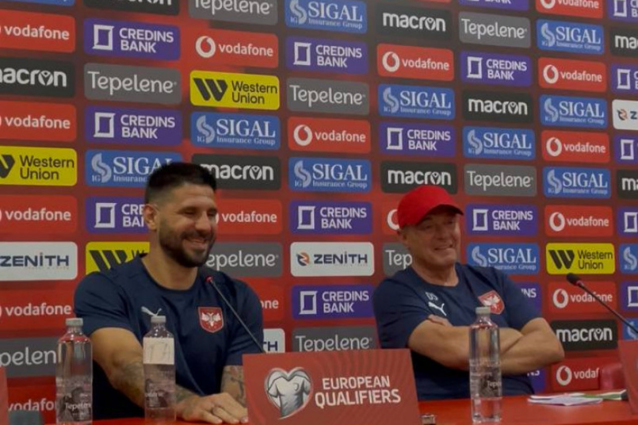 MITROVIĆ I PIKSI NA PRVOJ KONFERENCIJI IZ TIRANE: Očekujemo tešku utakmicu, pred punim stadionom, u DOBROJ ATMOSFERI! (VIDEO) MITROVIĆ I PIKSI NA PRVOJ KONFERENCIJI IZ TIRANE: Očekujemo tešku utakmicu, pred punim stadionom, u DOBROJ ATMOSFERI! (VIDEO)