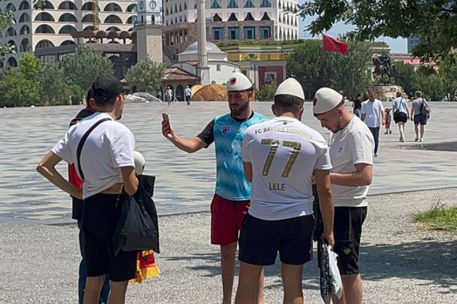 SPORTISSIMO U NAVIJAČKOM OSINJAKU ALBANACA: Šetali su, sedeli po kafićima, a onda ŠOK REAKCIJA kada su nas videli (FOTO, VIDEO)