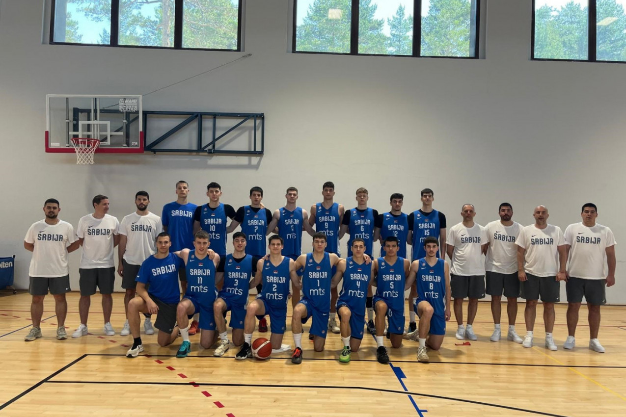 JUNIORI U19 ZAVRŠILI PRIPREME NA DIVČIBARAMA: Posetio ih i potpredsednik KSS!