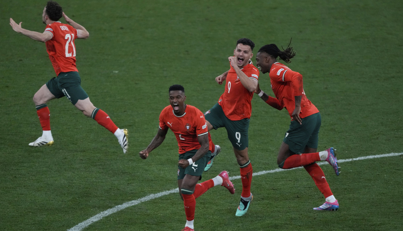 PORTUGAL OSVOJIO LIGU NACIJA POSLE JEDANAESTERACA: Morata TRAGIČAR, Španija ima za čim da žali! (VIDEO) PORTUGAL OSVOJIO LIGU NACIJA POSLE JEDANAESTERACA: Morata TRAGIČAR, Španija ima za čim da žali! (VIDEO)