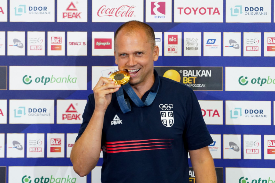 DAMIR MIKEC DOŽIVEO OGROMNU NEPRIJATNOST U GRČKOJ: Prekršio zakon i upozorio sve Srbe da pripaze! (VIDEO)