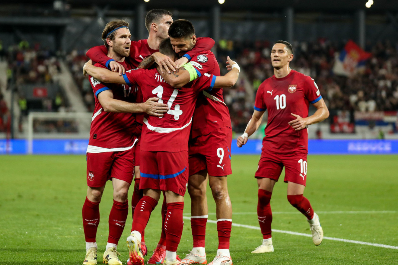 ODNEKUD MORA DA SE POČNE! Znamo i mi da IGRAMO FUDBAL, samo MAŠINA mora da se ZAGREJE! ODNEKUD MORA DA SE POČNE! Znamo i mi da IGRAMO FUDBAL, samo MAŠINA mora da se ZAGREJE!
