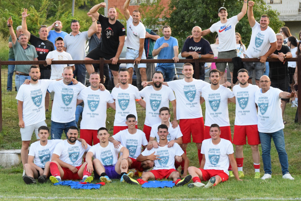 LASTE LETE U VIŠI RANG: Mladi momci iz sela čine okosnicu tima, što je posebno važno za budućnost kluba! LASTE LETE U VIŠI RANG: Mladi momci iz sela čine okosnicu tima, što je posebno važno za budućnost kluba!