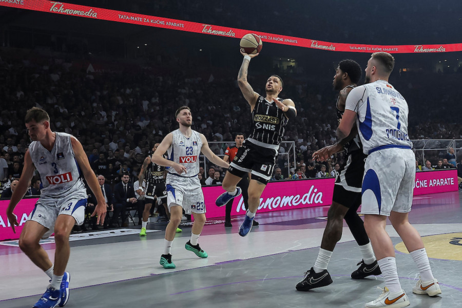 (UŽIVO) KAKVO FINALE ADMIRALBET ABA LIGE: Požrtvovani Bonga razgalio navijače Partizana, Ferel nezaustavljiv!