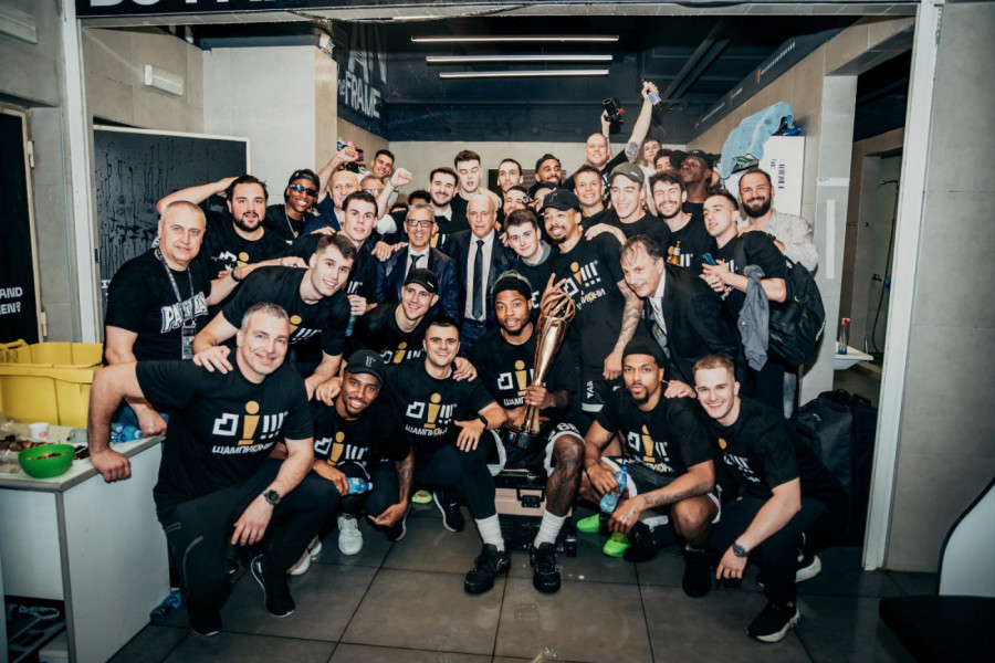 Noć kada su crno-beli slavili