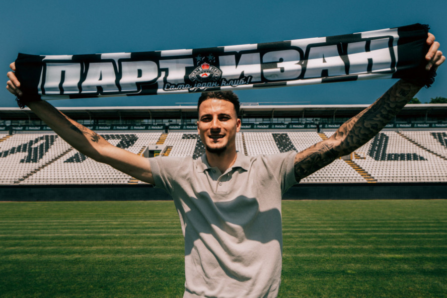 KAO ŠTO JE SPORTISSIMO PRVI NAJAVIO: Mladi Milovanović predstavljen u Partizanu! (FOTO GALERIJA)