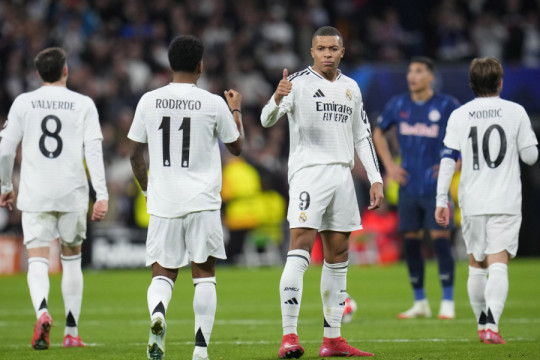 PSŽ NE ZNA ZA MILOST: Parižani izblamirali Real Madrid i plasirali se u finale Svetskog prvenstva!