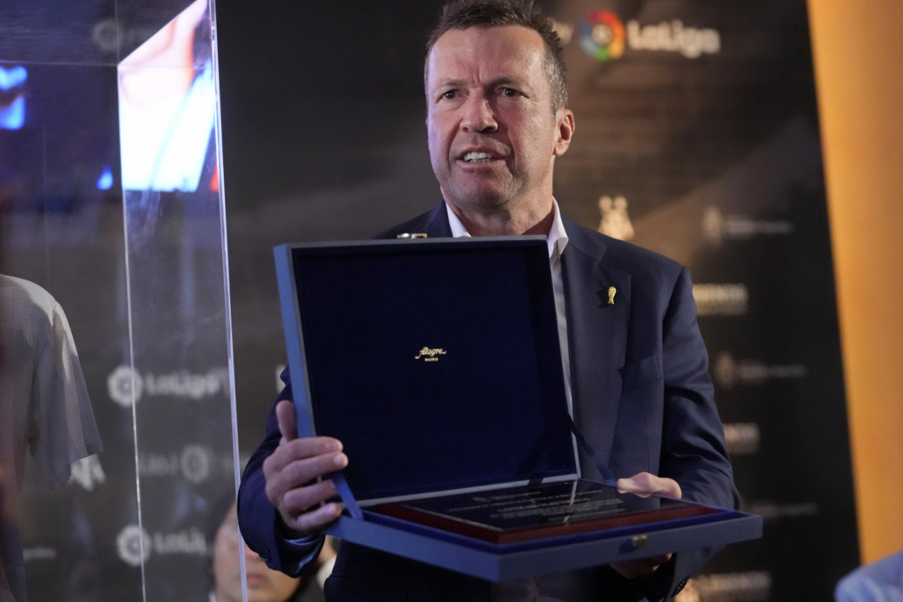 PAO NA MLADOST I LEPOTU: Lotar Mateus u vezi sa 38 godina mlađom manekenkom! (FOTO) PAO NA MLADOST I LEPOTU: Lotar Mateus u vezi sa 38 godina mlađom manekenkom! (FOTO)