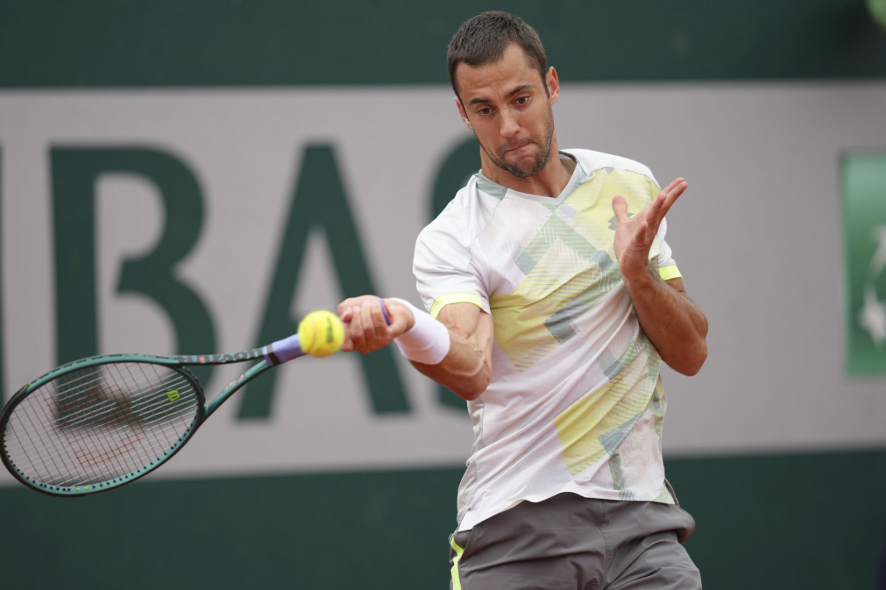 BRAVO, LASLO: Đere u finalu kvalifikacija za prestižni turnir na travi! BRAVO, LASLO: Đere u finalu kvalifikacija za prestižni turnir na travi!