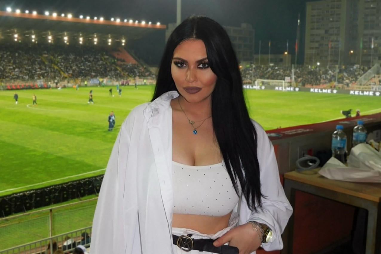 ZA SPORTISSIMO IZ SARAJEVA: Atraktivna Lejla nam je otkrila tajne fudbala u BiH - zbog jednog kluba redovno prati srpsku Superligu! (FOTO GALERIJA) ZA SPORTISSIMO IZ SARAJEVA: Atraktivna Lejla nam je otkrila tajne fudbala u BiH - zbog jednog kluba redovno prati srpsku Superligu! (FOTO GALERIJA)