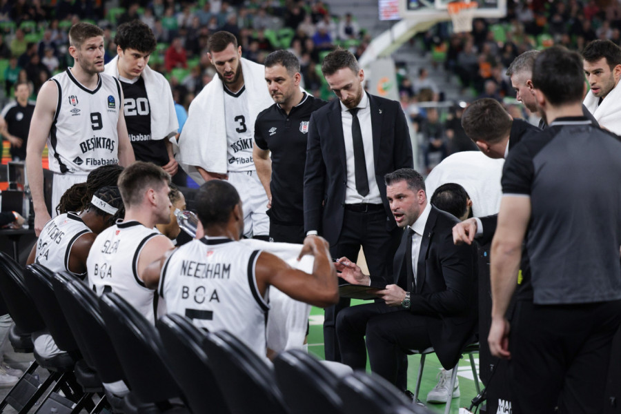 ALIMPIJEVIĆ PRAVI ČUDA: Bešiktaš dobio Efes za FINALE turske lige!