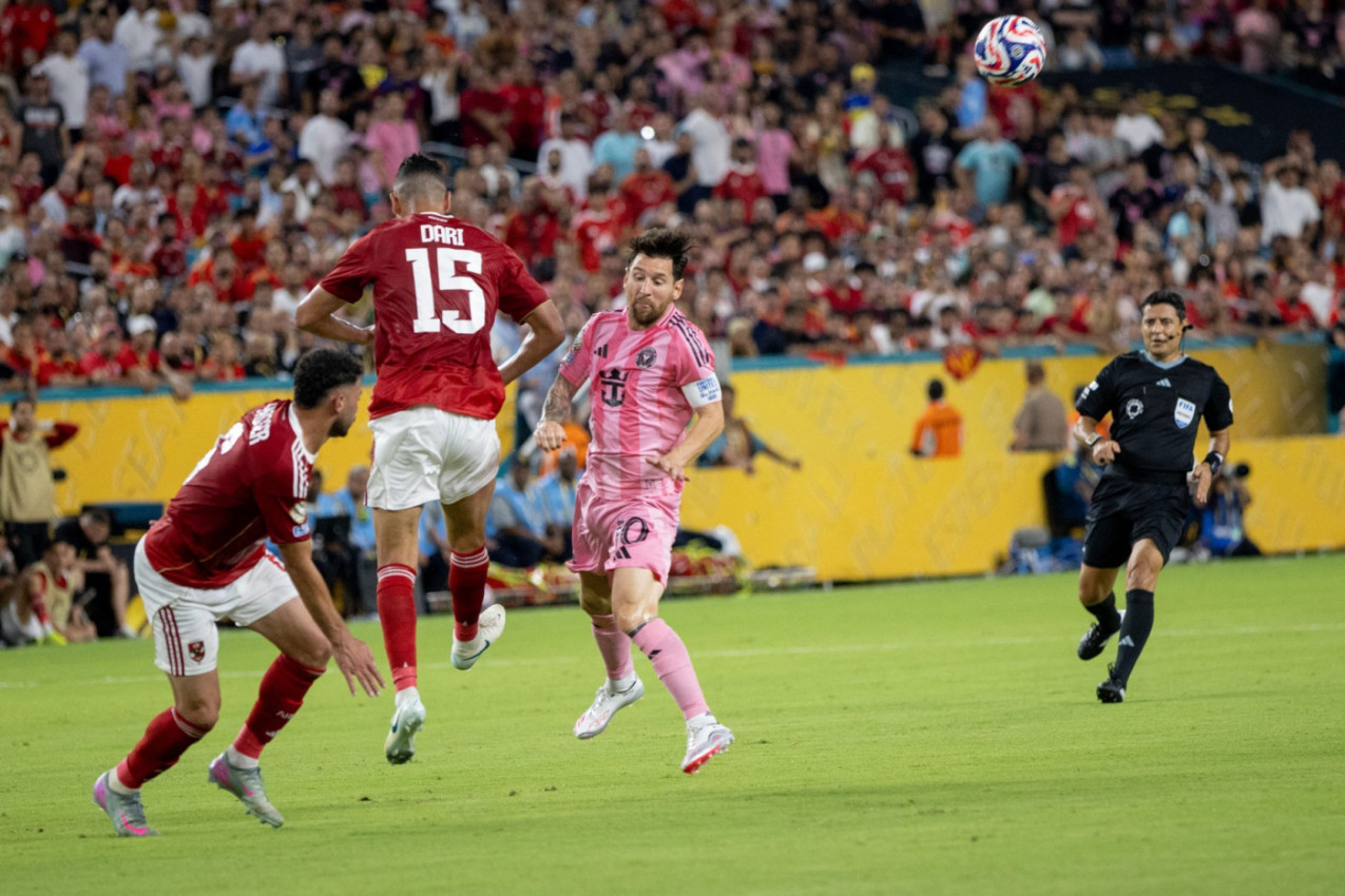 DUPLA NULA: Remi na startu Svetskog klupskog prvenstva - Al Ahli odloleo Mesijevom Interu! (FOTO) DUPLA NULA: Remi na startu Svetskog klupskog prvenstva - Al Ahli odloleo Mesijevom Interu! (FOTO)