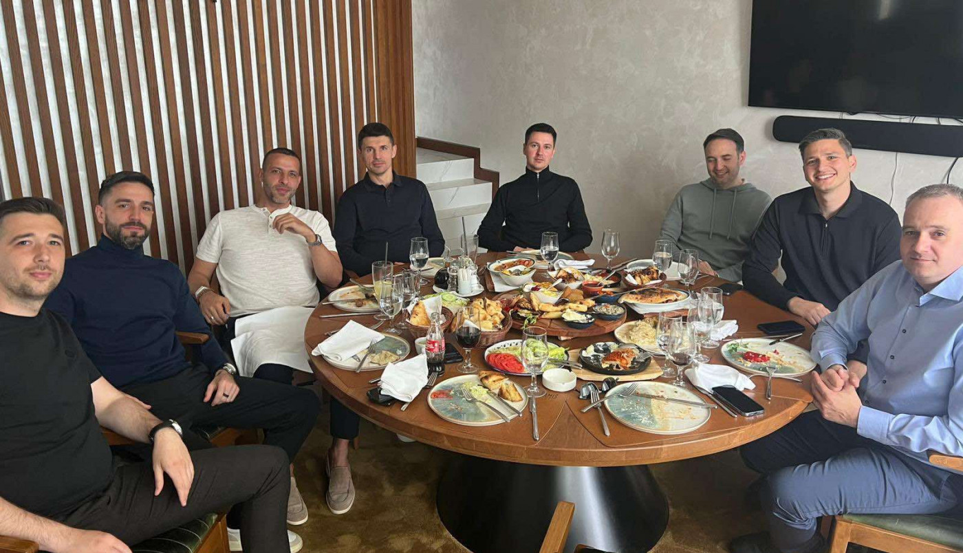 PANČEVCI DOČEKALI PREDSTAVNIKE MANČESTER JUNAJTEDA! Start priprema obeležila najava buduće saradnje! (FOTO)