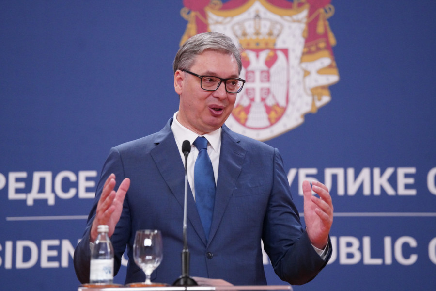 PRIJEM ZA SVETSKOG ŠAMPIONA: Osvajač zlata Aleksandar Komarov kod predsednika Vučića (VIDEO)