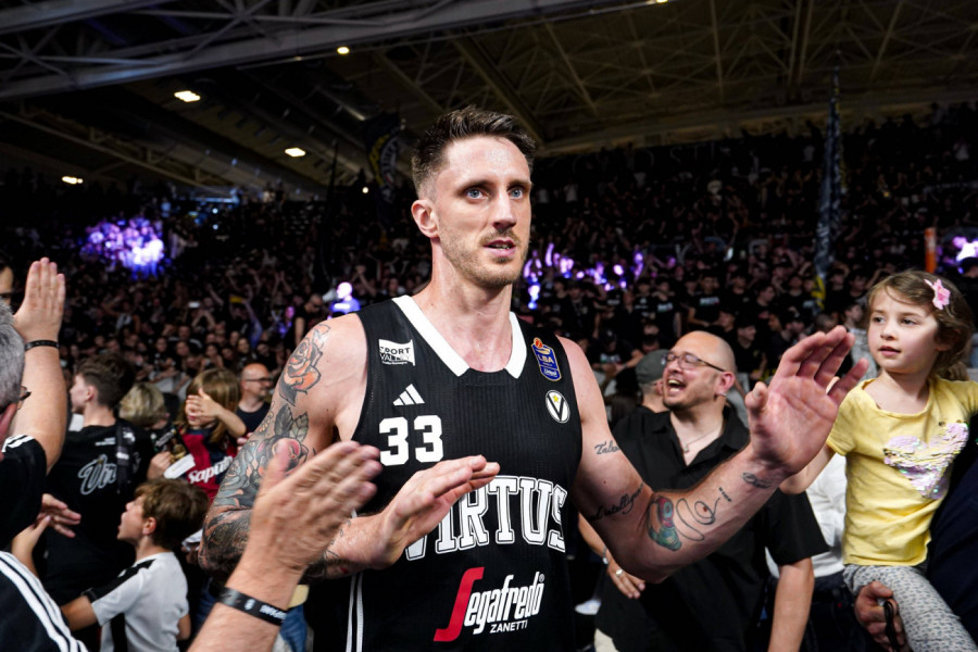 OGLASIO SE POLONARA IZ BOLNICE: Poslao je poruku, pa otkrio kada će se vratiti na teren! (VIDEO)