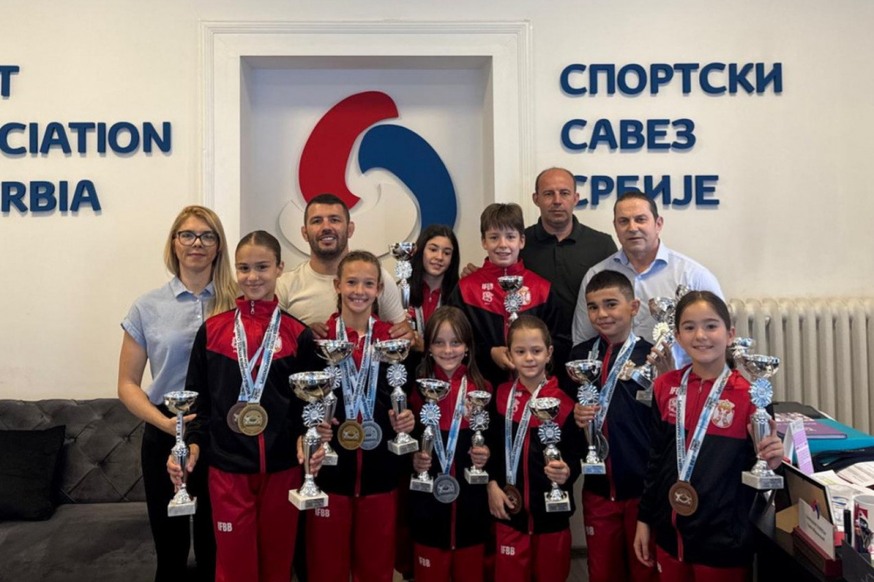SPEKTAKL! U Čačku je održano je Svetsko prvenstvo u fitnesu za pionire I kadete SPEKTAKL! U Čačku je održano je Svetsko prvenstvo u fitnesu za pionire I kadete