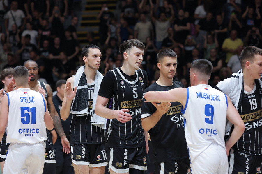 POGLEDAJTE KVOTE PRED SPARTAK - PARTIZAN: Situacija se opet obrnula - veliki preokret posle prvog meča!