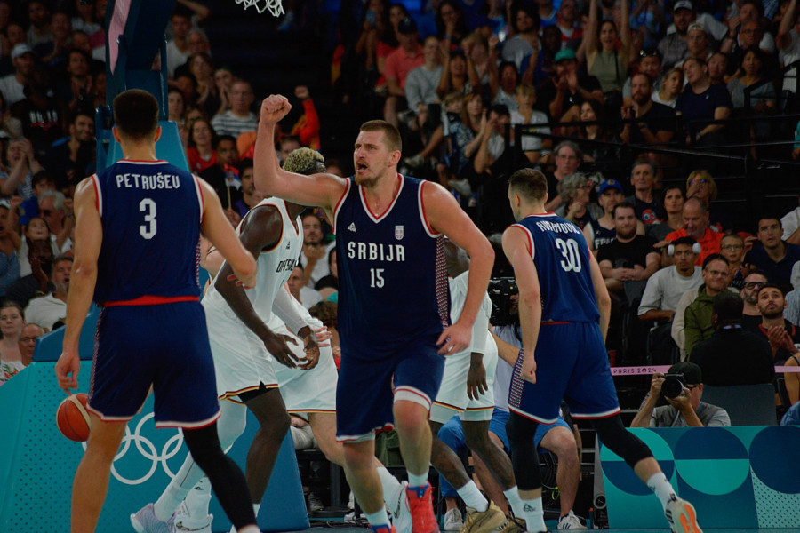 SRBIJO, RADUJ SE: Nova lista NBA legendi jasno pokazuje da je Jokić najbolji ikada!