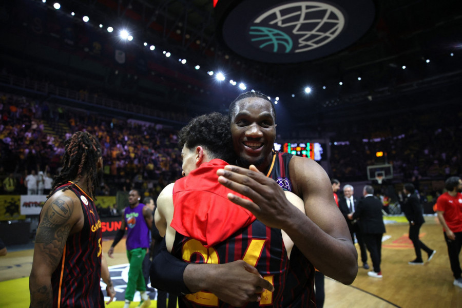 IZUNDUU SRCE OSTALO U SRBIJI: Nigerijac otkrio da se zbog NJE vratio u Beograd i potpisao za Zvezdu Meridianbet!