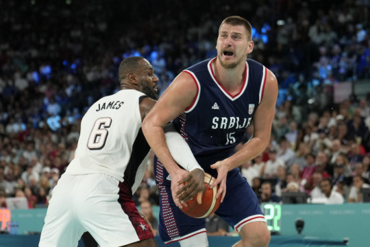 NAJVEĆI TRANSFER U ISTORIJI KOŠARKE: Nikola Jokić i Lebron Džejms u istom timu?!