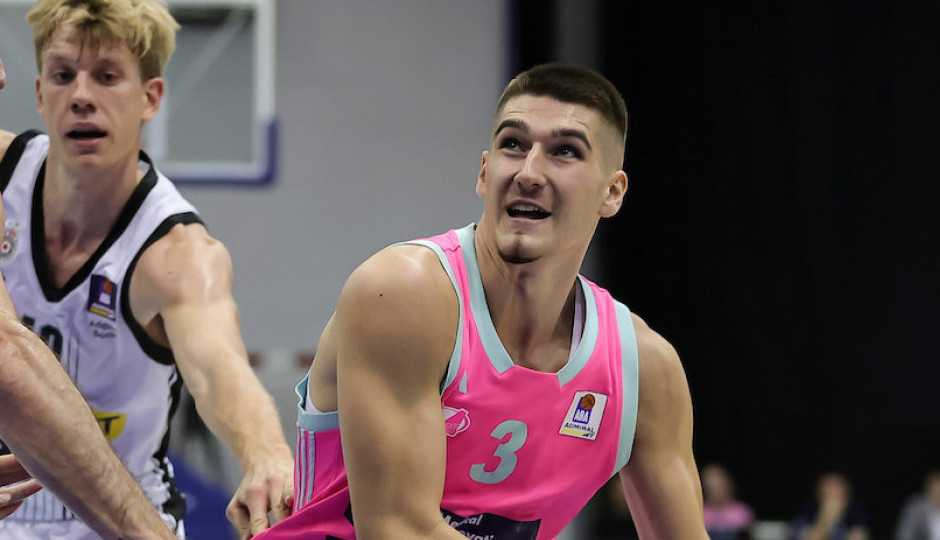 KO JE STEFAN MILJENOVIĆ, NOVO POJAČANJE ZVEZDE MERIDIANBET: Tiho je postao heroj Mege, put popločan teškim radom!