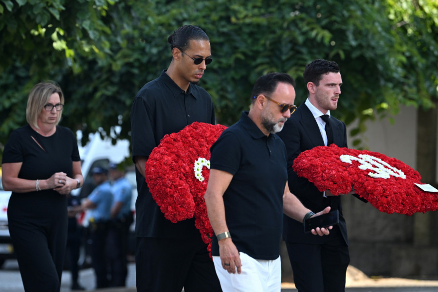 NIKADA NEĆEŠ HODATI SAM: Žotini saigrači doputovali u Portugal, da bi ga poslednji put pozdravili