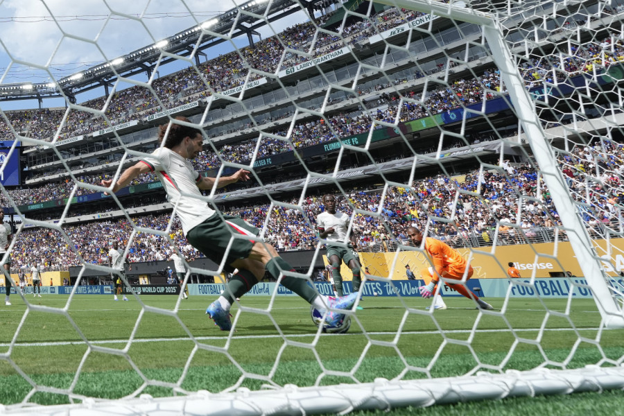 MAJSTORSTVO KOJE SE NE MOŽE NAUČITI: Žoao Pedro matirao svoje! Da li je ovo najlepši pogodak FIFA Svetskog klupskog prvenstva? (VIDEO)
