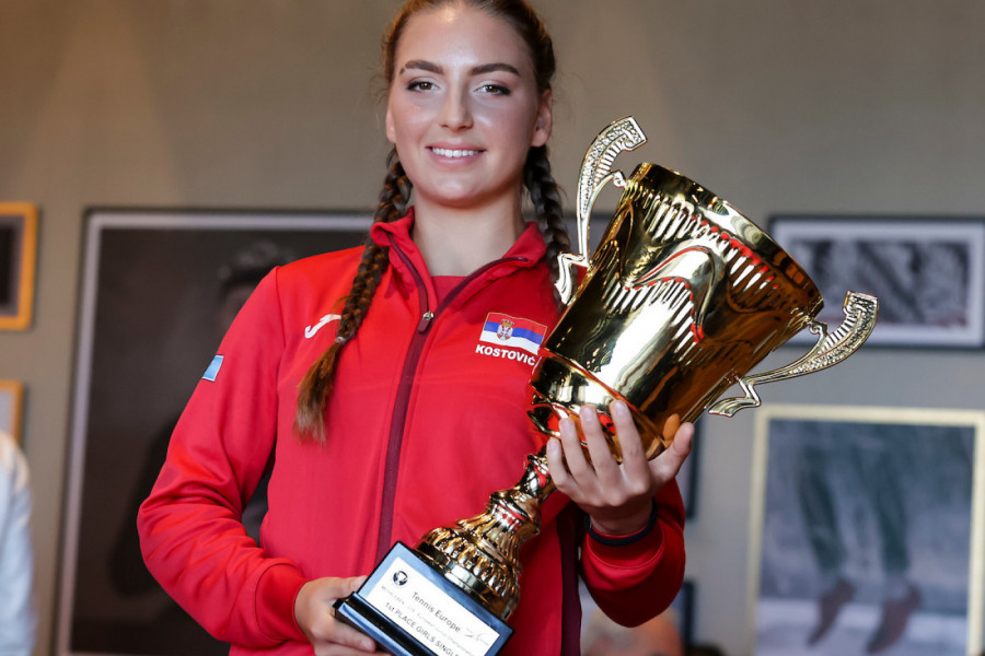 BRAVO, TEODORA: Talentovana Srpkinja se plasirala u polufinale!