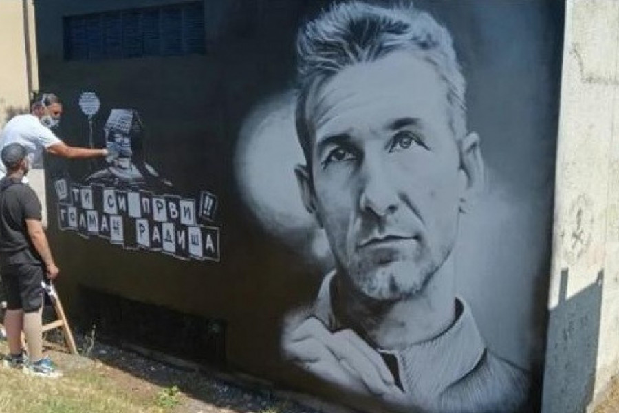 U ŠAPATU VETRA I OGLEDALU VODE: Osvanuo mural koji čuva sećanje na Radišu Ilića!