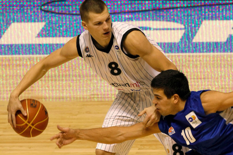 NIKOLA OTAŠEVIĆ BRUTALNO O SRPSKIM KLUBOVIMA: Zvezda Meridianbet i Partizan dovode preplaćene strance, umesto...