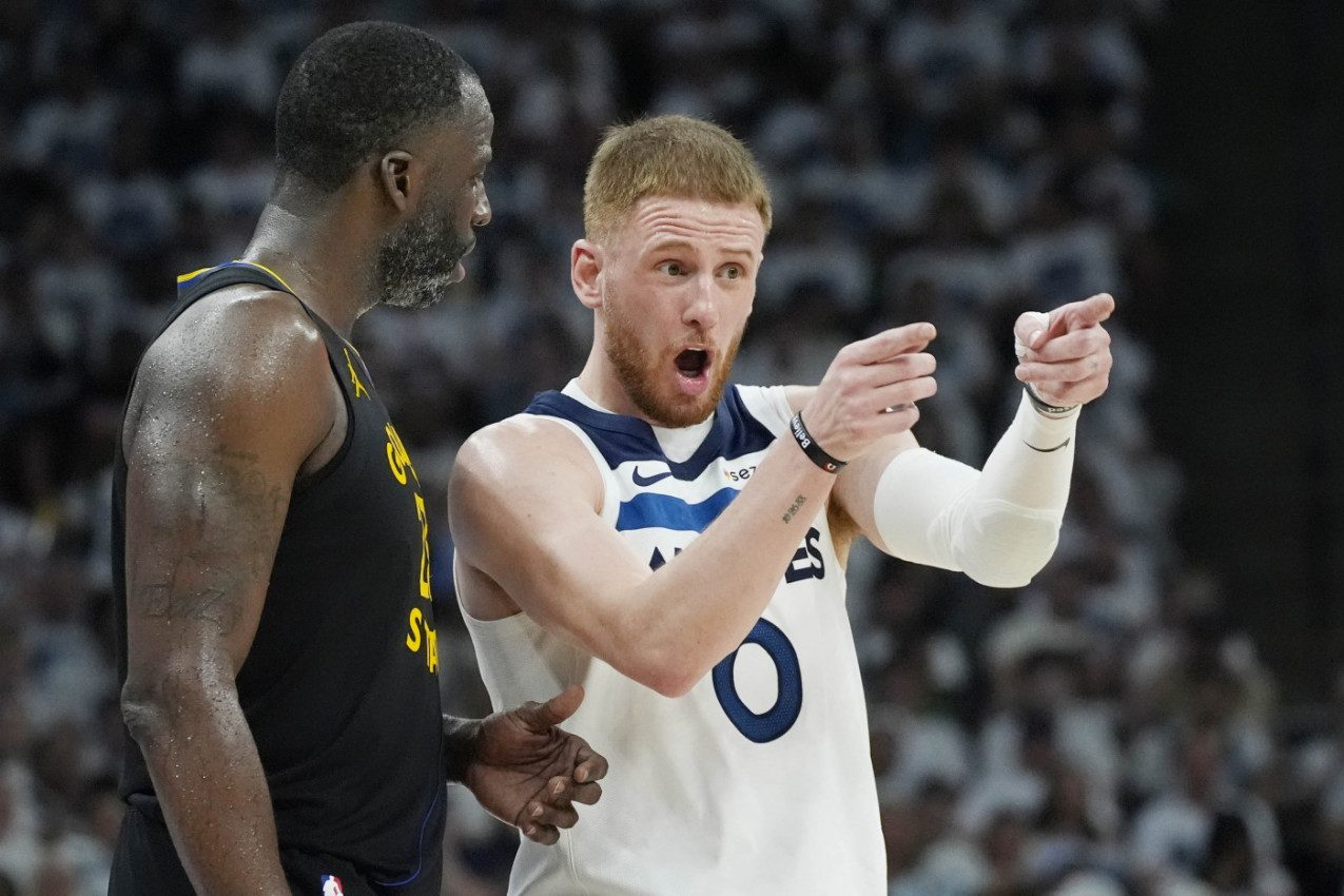 NAŠ "NEPRIJATELJ" DOBIO DRŽAVLJANSTVO TIK PRED EVROBASKET: Pa ovo je užas... NAŠ "NEPRIJATELJ" DOBIO DRŽAVLJANSTVO TIK PRED EVROBASKET: Pa ovo je užas...