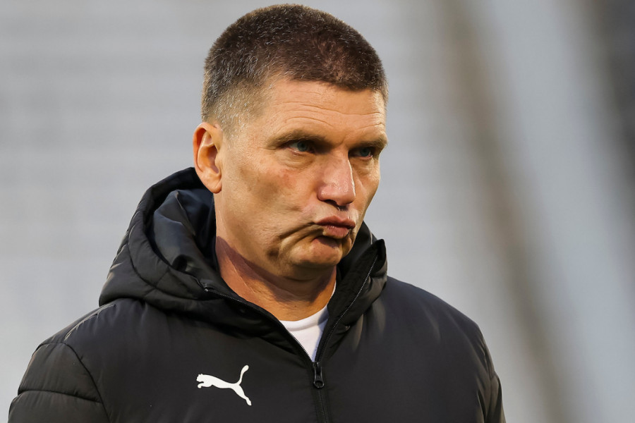 BLAGOJEVIĆ PRAVI DVE DRASTIČNE PROMENE PRED AEK: Jedan detalj će baš zaboleti grobare!