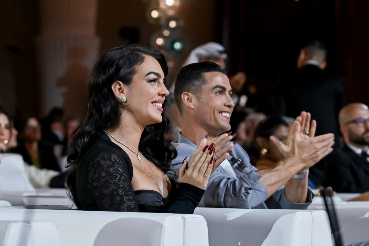 PRSTEN RONALDOVE ŽENE VREDI ČITAVO BOGATSTVO! Evo koliko je novca Portugalac izdvojio za "božanski" DIJAMANT!