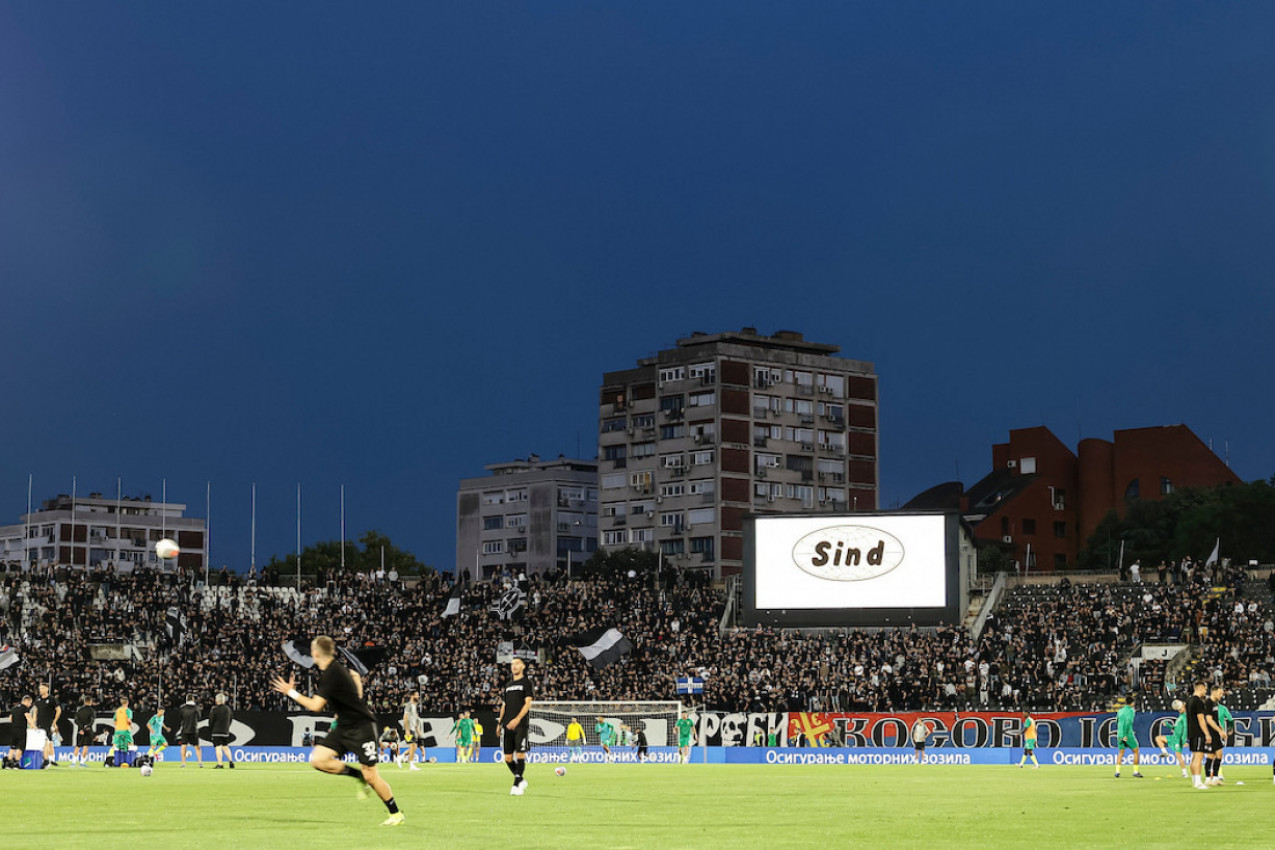 HAOS NA STADIONU PARTIZANA: Navijači na kreativan način ulazili na tribine!