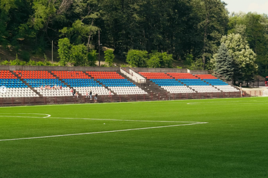 TEMELJ ZA BUDUĆE ŠAMPIONE: Valjevo dobilo prvi teren sa veštačkom travom!