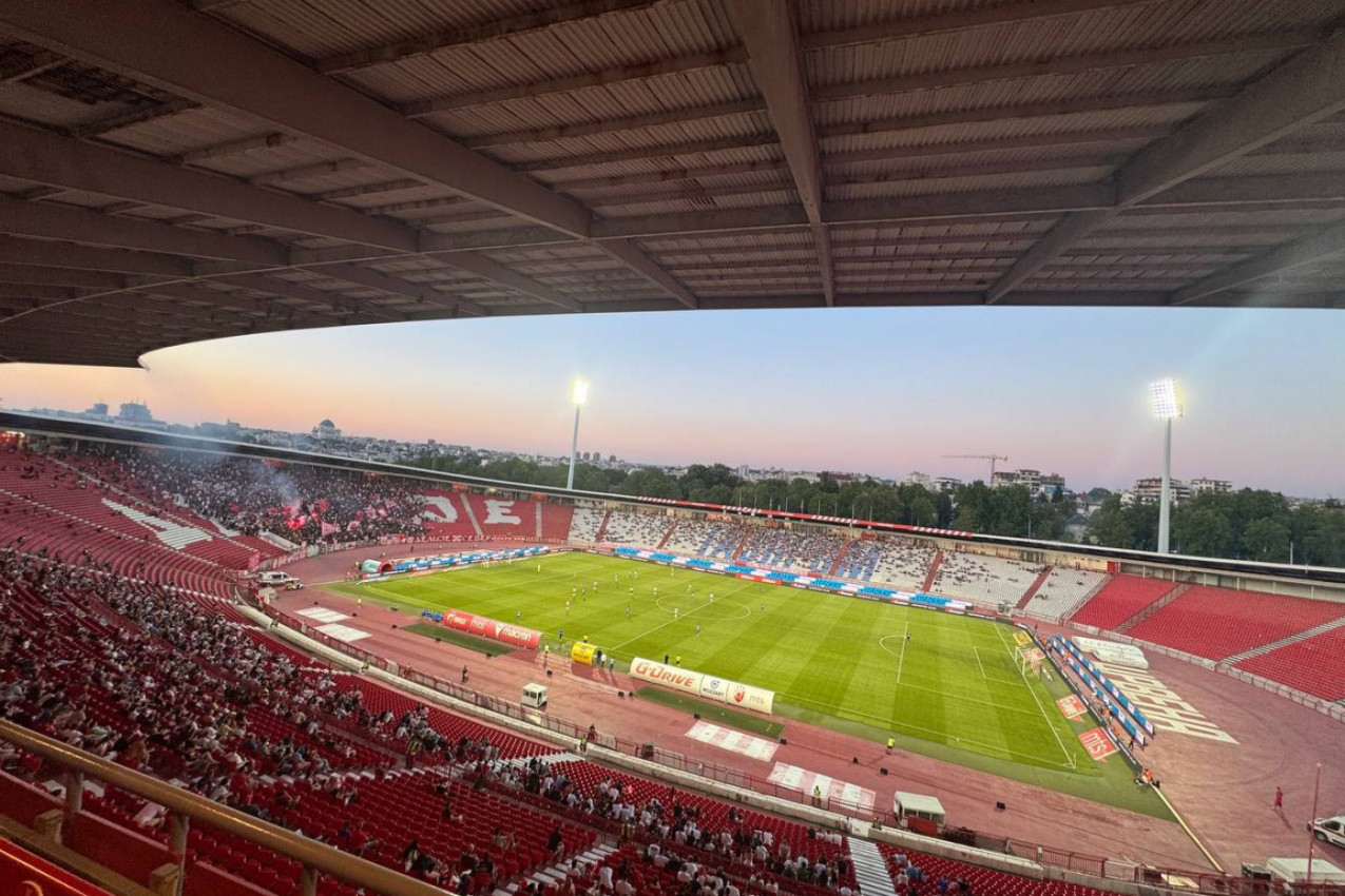 BILA SU TEŠKA VREMENA! Srpski fudbaler spasao Crvenu zvezdu BILA SU TEŠKA VREMENA! Srpski fudbaler spasao Crvenu zvezdu