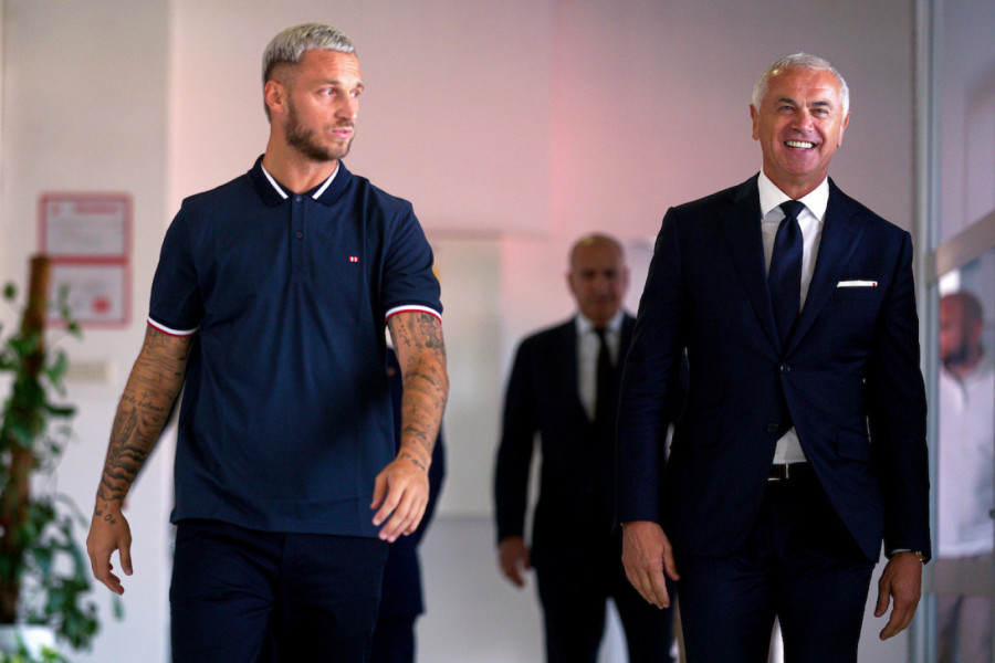 NIKADA NISAM PLAKAO KAO OVA DVA, TRI DANA: Emocije su ga preovladale - suze Marka Arnautovića na predstavljanju na Marakani!