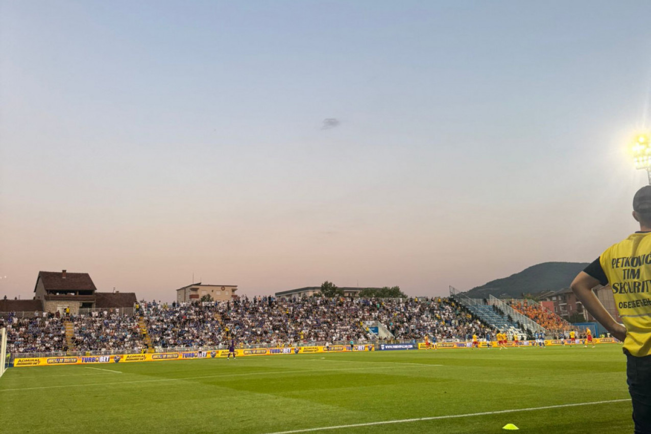 RADNIČKI BEZ MUNICIJE SA FARANIMA: Bilo je želje, ali ne i golova - Pazarci izgubili u dramatičnoj završnici! RADNIČKI BEZ MUNICIJE SA FARANIMA: Bilo je želje, ali ne i golova - Pazarci izgubili u dramatičnoj završnici!