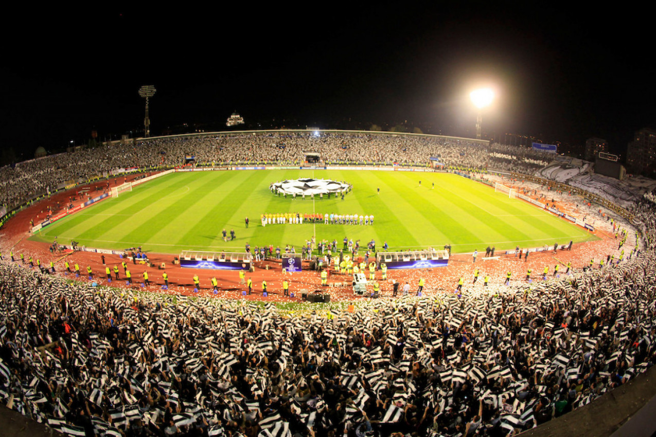 SKANDALOZNA UEFA: Ipak je BOLJE URLATI "UBIJ SRBINA" nego paliti baklju?! SKANDALOZNA UEFA: Ipak je BOLJE URLATI "UBIJ SRBINA" nego paliti baklju?!