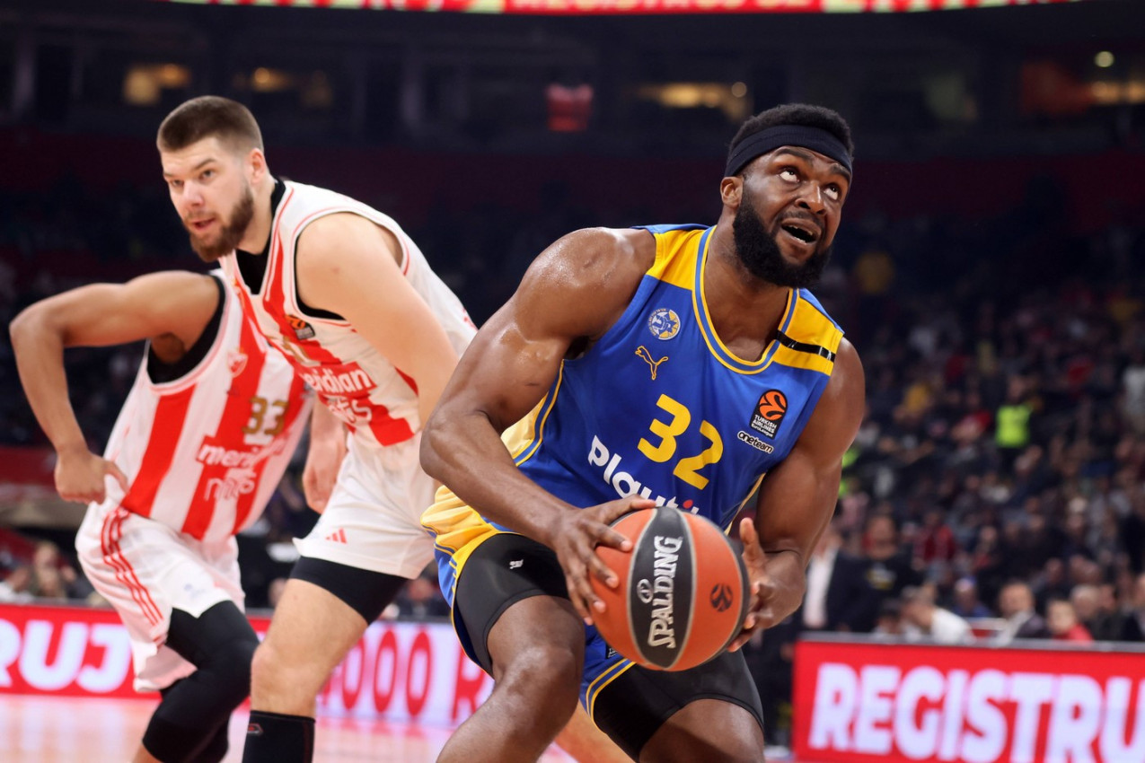 POTPUNO SU POLUDELI! Navijači podigli glas - traže da mu se oduzme pasoš! POTPUNO SU POLUDELI! Navijači podigli glas - traže da mu se oduzme pasoš!