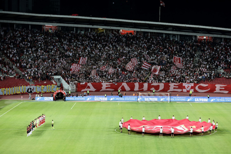 GIBRALTARCI ISPRAĆENI PETARDOM: Zvezda zakazala duel sa Poljacima i zaradila malo bogatstvo!