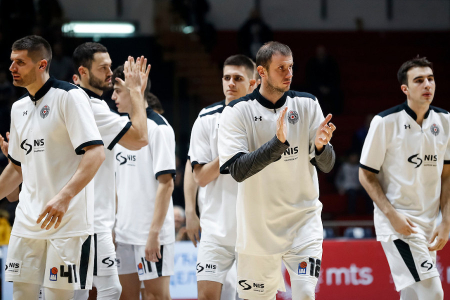 SRPSKI TRENER INSISTIRAO: Bivši centar Partizana pronašao novi klub!