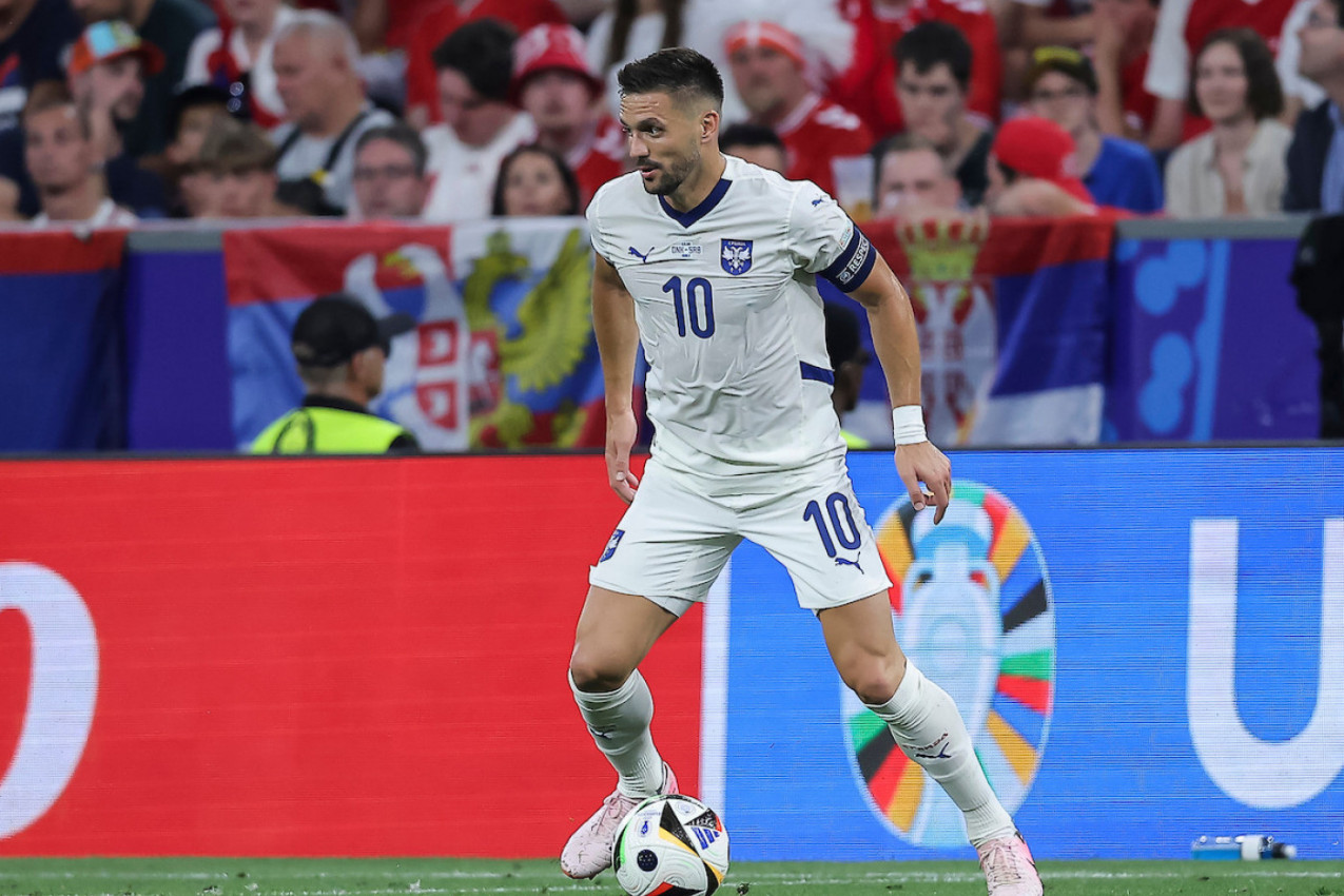 ONA JE BOMBA: Dušan Tadić ne dolazi sam - zbog njegove supruge "gore" društvene mreže! (FOTO)