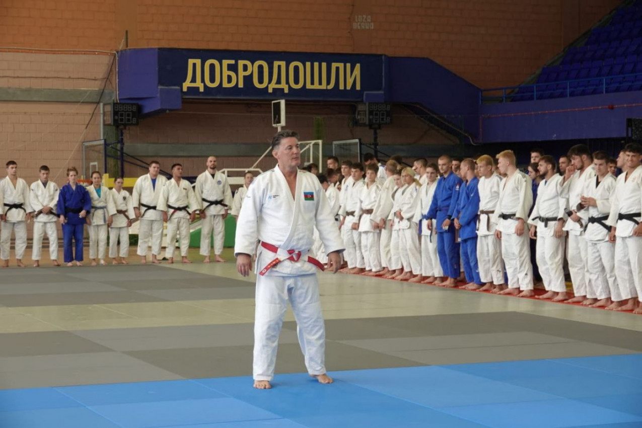 Rekordan broj džudista na tradicionalnom trening-kampu u Somboru pod vođstvom Slavka Tekića! Rekordan broj džudista na tradicionalnom trening-kampu u Somboru pod vođstvom Slavka Tekića!