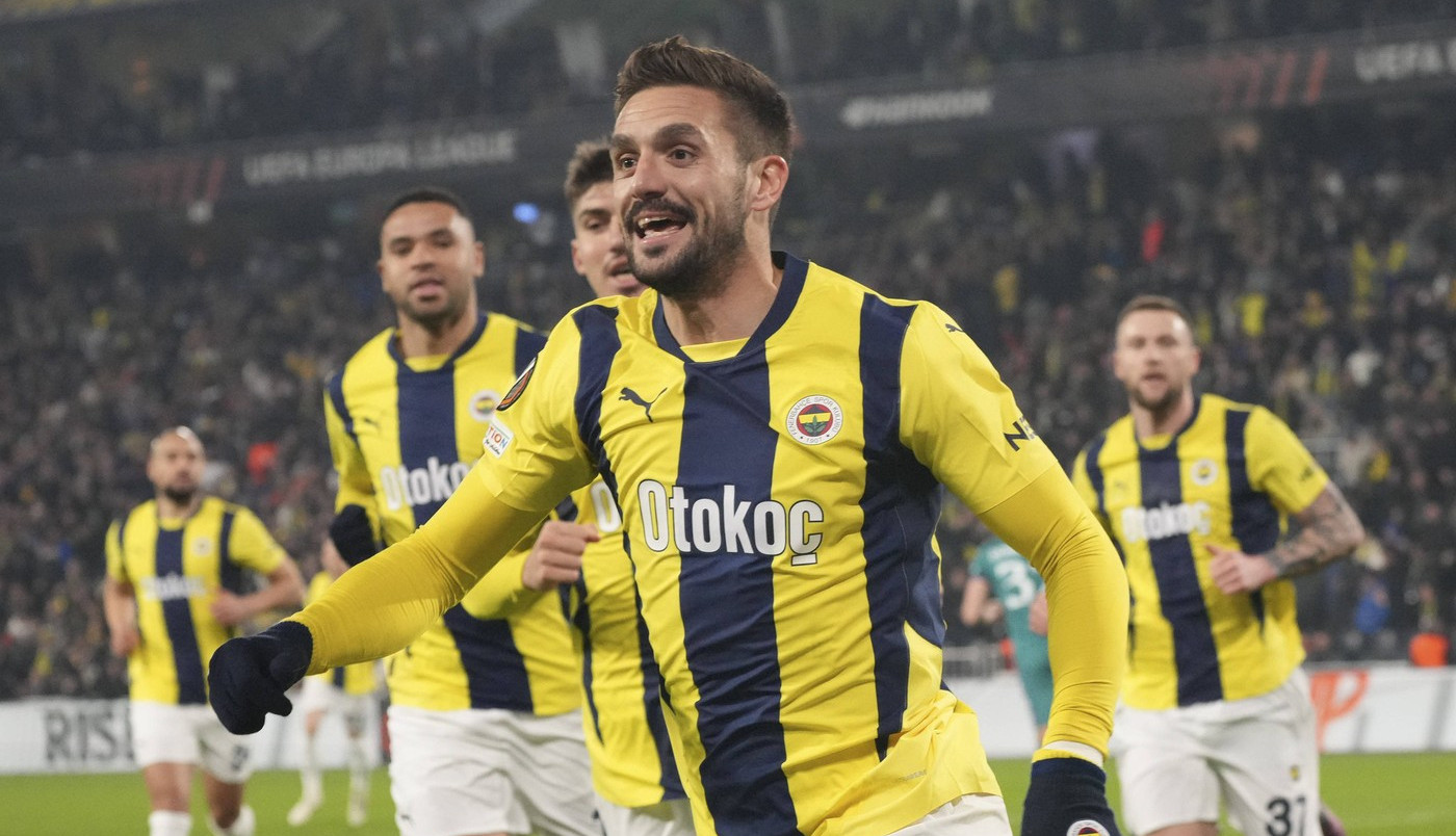 ŠTA TO KAŽE TRANSFERMARKT O DUŠANU TADIĆU: Dok svi čekaju ozvaničenje u Zvezdi, jedan podatak posebno zanima navijače! ŠTA TO KAŽE TRANSFERMARKT O DUŠANU TADIĆU: Dok svi čekaju ozvaničenje u Zvezdi, jedan podatak posebno zanima navijače!