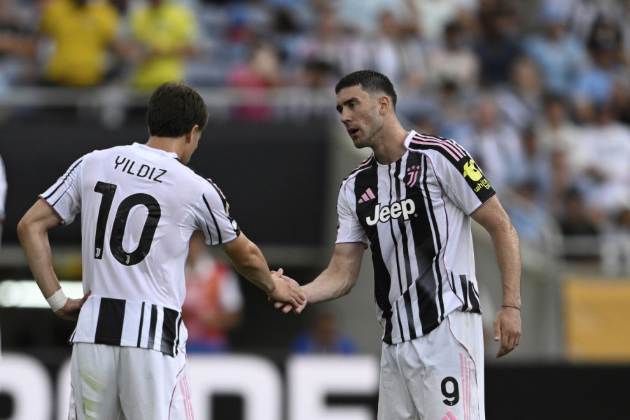 GLASINE MOGU DA KRUŽE, ALI VLAHOVIĆ JE NEPRIKOSNOVEN! Srpski fudbaler strelac za Juventus! (VIDEO)