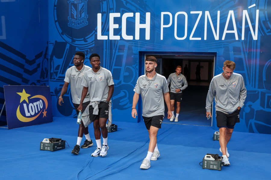 POLJACI SE RASPADAJU PRED DOLAZAK ZVEZDE: Navijači Leha očima ne veruju - još jedan fudbaler napušta Poznanj!