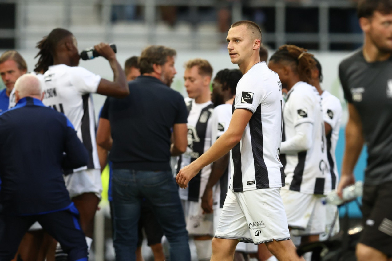 SRPSKI REPREZENTATIVAC POSTIGAO GOL, PA DOBIO CRVENI KARTON! (VIDEO) SRPSKI REPREZENTATIVAC POSTIGAO GOL, PA DOBIO CRVENI KARTON! (VIDEO)