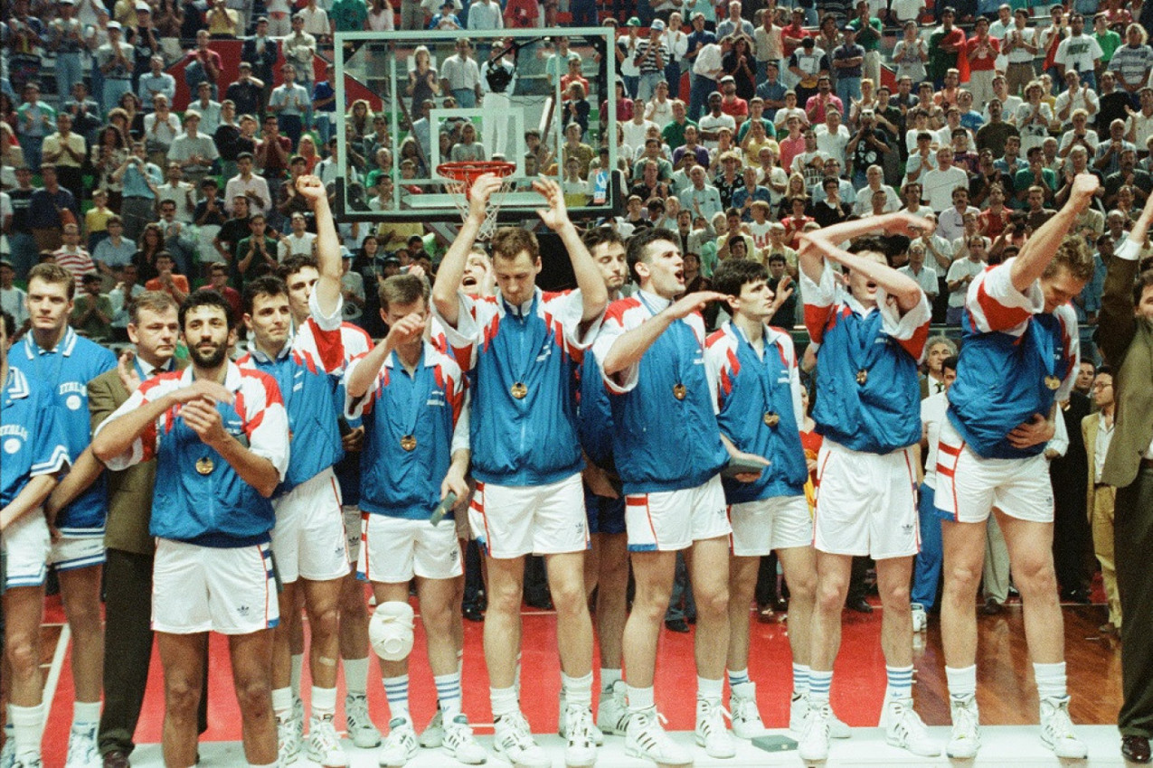 "IZGUBLJENI DRIM TIM": Prvi put iz ugla košarkaških legendi o jedinstvenom trenutku u istoriji sporta "IZGUBLJENI DRIM TIM": Prvi put iz ugla košarkaških legendi o jedinstvenom trenutku u istoriji sporta