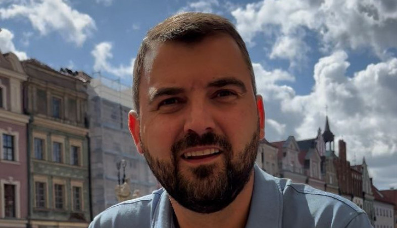 PREŠAO POLA EVROPE SAMO ZBOG ZVEZDE: Pronašli smo navijača koji ne propušta gostovanja (VIDEO)